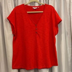 Chico’s Red V-Neck knit short sleeve top, gold button detail, XL, Chicos size 3